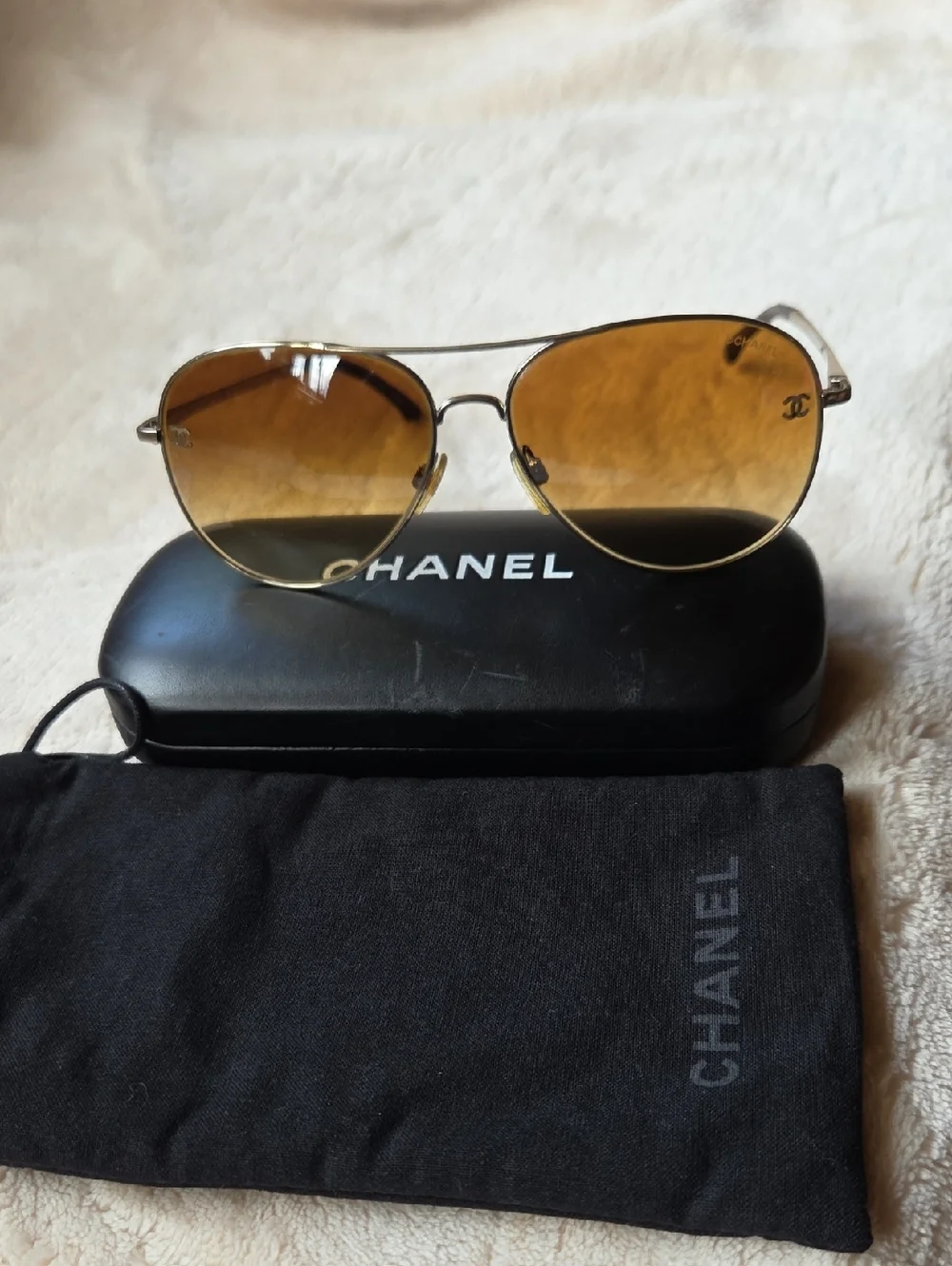 CHANEL Aviator Sunglasses - Gold Frame with Brown Gradient Lenses (Light Weight)